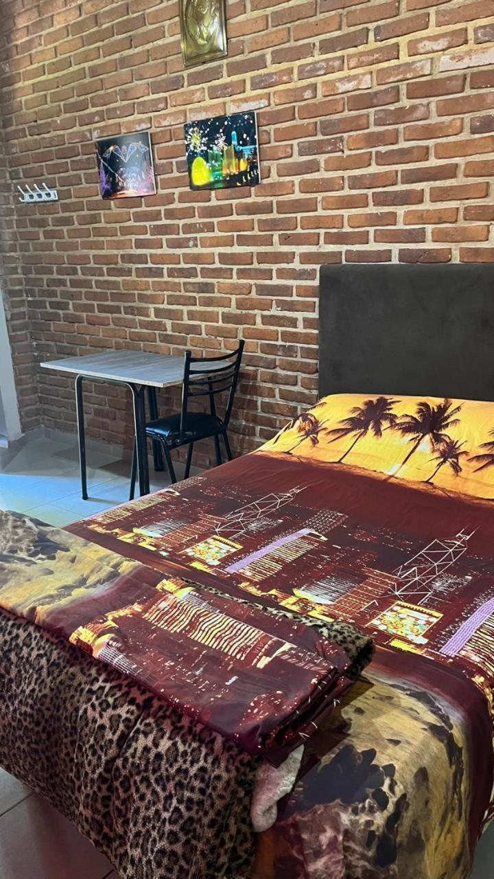 Hostel Casa Marina Argentina De Aeropuerto Ezeiza Chek-In 24 H 10 Minutos De Aeropuerto Monte Grande Zewnętrze zdjęcie