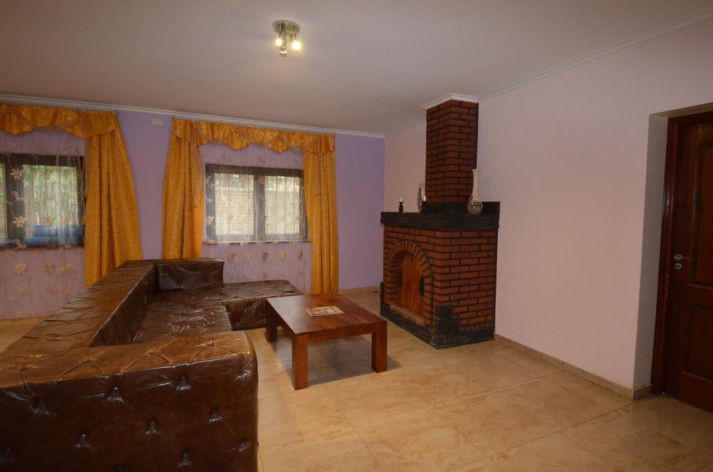 Hostel Casa Marina Argentina De Aeropuerto Ezeiza Chek-In 24 H 10 Minutos De Aeropuerto Monte Grande Zewnętrze zdjęcie